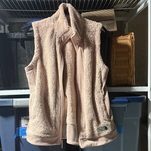 The North Face Women's Soft Pink Sherpa Vest